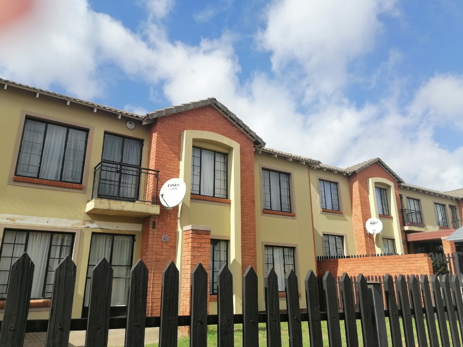 To Let 2 Bedroom Property for Rent in Hillside Free State